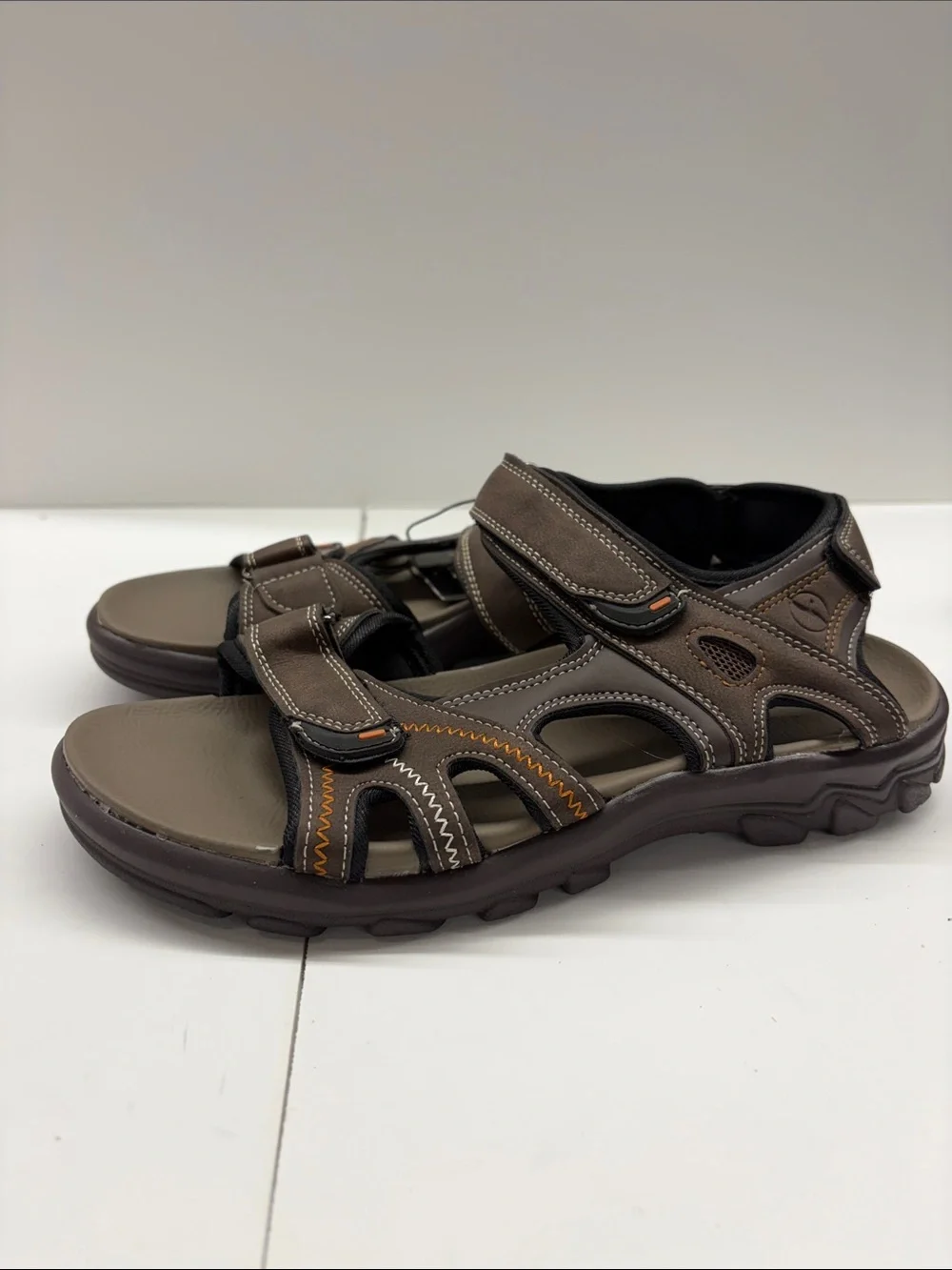 NEW Fitory Men’s Brown Adjustable Sport Sandals Size 8
